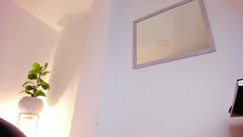 Iza online show from December 24, 2:32 am