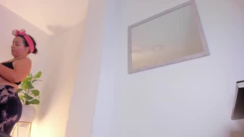 Iza online show from February 19, 2:12 am