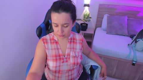 Iza online show from September 16, 1:12 pm