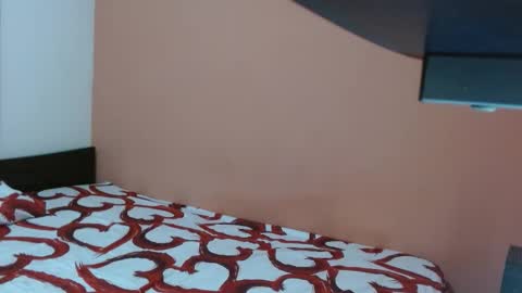 Izzyy online show from December 2, 10:27 pm