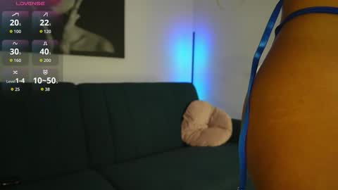 izy bellee online show from November 4, 10:42 pm