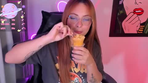 hot izys online show from February 26, 9:16 pm