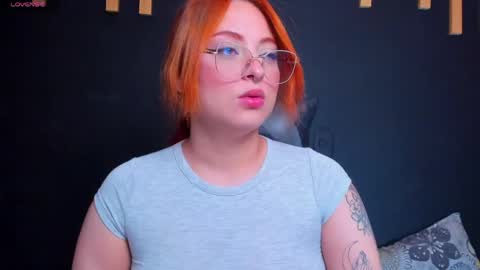 hot izys online show from April 18, 5:22 am