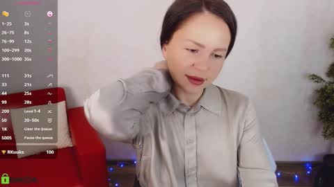 Snapshot of izzy_cam chatting on January 16, 5:22 am Queen of nylon Victoria online show from January 16, 5:22 am