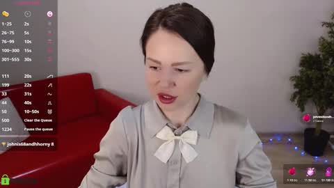 Snapshot of izzy_cam chatting on February 28, 5:19 am Queen of nylon Victoria online show from February 28, 5:19 am