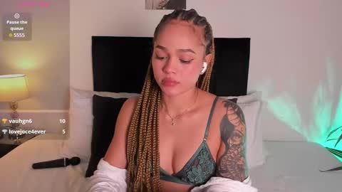 Snapshot of izzy_vega chatting on March 6, 1:58 am Izzy vega online show from March 6, 1:58 am