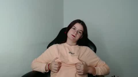 Snapshot of izzyflame18 chatting on October 9, 7:45 pm Shygirl online show from October 9, 7:45 pm