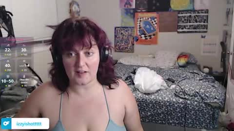 Snapshot of izzyishottttt chatting on November 20, 6:57 am izzyishottttt online show from November 20, 6:57 am