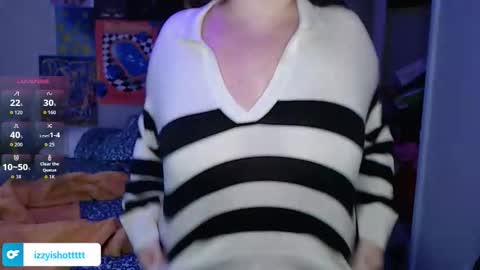 Snapshot of izzyishottttt chatting on November 23, 7:35 pm izzyishottttt online show from November 23, 7:35 pm