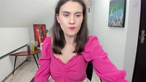 Izzy online show from December 22, 7:22 pm