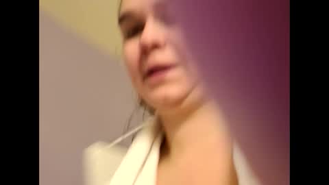 izzypopxoxo online show from January 15, 5:47 pm