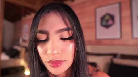 Snapshot of izzywild1 chatting on November 28, 10:18 am izzywild1 online show from November 28, 10:18 am