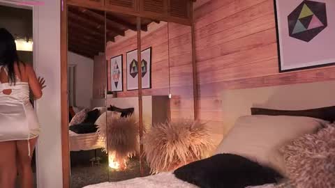 Snapshot of izzywild1 chatting on November 30, 10:41 am izzywild1 online show from November 30, 10:41 am