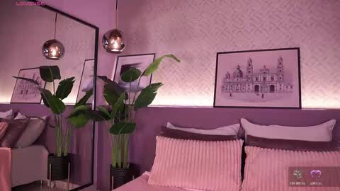 Snapshot of izzywild1 chatting on December 15, 11:36 am izzywild1 online show from December 15, 11:36 am