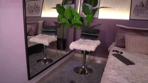 Snapshot of izzywild1 chatting on March 14, 11:59 am izzywild1 online show from March 14, 11:59 am