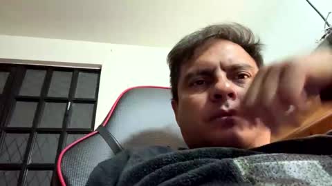 j0shua70 online show from February 18, 8:32 am