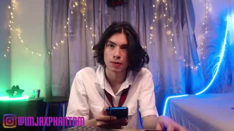 Snapshot of j_a_x_x_x_o_n chatting on December 5, 8:11 am Hey im Jaxxxon check my info online show from December 5, 8:11 am