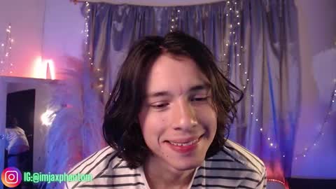Snapshot of j_a_x_x_x_o_n chatting on September 19, 2:24 am Hey im Jaxxxon check my info online show from September 19, 2:24 am
