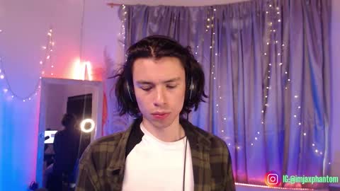 Snapshot of j_a_x_x_x_o_n chatting on September 26, 3:05 pm Hey im Jaxxxon check my info online show from September 26, 3:05 pm