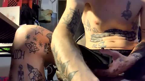 Snapshot of j_boogie_mane chatting on March 7, 2:25 am j boogie online show from March 7, 2:25 am