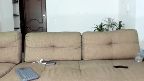 Calix  Independient model Insta and twt Calixsnake online show from January 3, 11:44 pm