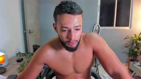 Calix  Independient model Insta and twt Calixsnake online show from April 12, 10:48 pm