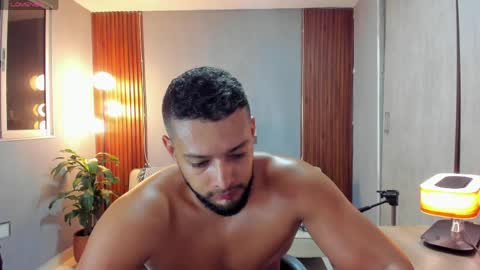 Snapshot of j_calix chatting on May 8, 1:33 am Calix Independient model Insta and twt Calixsnake online show from May 8, 1:33 am