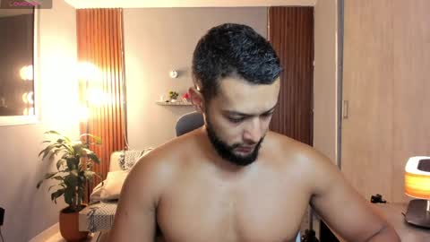 Snapshot of j_calix chatting on May 18, 11:32 pm Calix Independient model Insta and twt Calixsnake online show from May 18, 11:32 pm