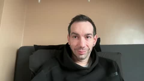 Snapshot of j_dc chatting on February 17, 3:53 pm j_dc online show from February 17, 3:53 pm