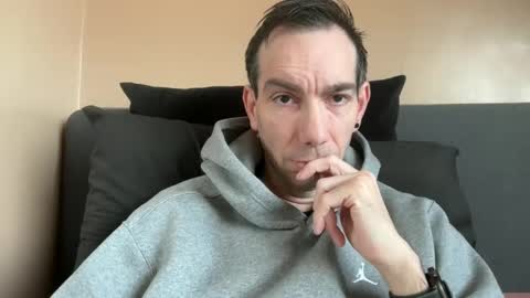 Snapshot of j_dc chatting on March 5, 12:33 pm j_dc online show from March 5, 12:33 pm