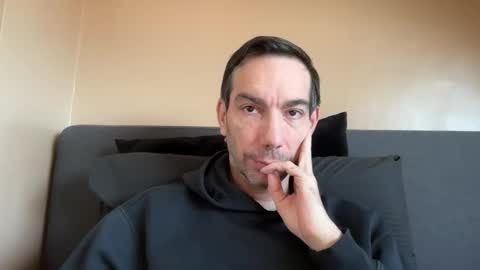 Snapshot of j_dc chatting on September 12, 9:42 am j_dc online show from September 12, 9:42 am