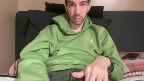 Snapshot of j_dc chatting on December 5, 4:14 pm j_dc online show from December 5, 4:14 pm