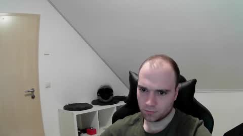 Snapshot of j_german783377 chatting on February 21, 9:10 am here4y online show from February 21, 9:10 am