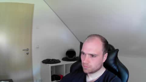 Snapshot of j_german783377 chatting on April 8, 8:47 am here4y online show from April 8, 8:47 am