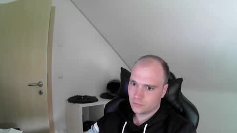Snapshot of j_german783377 chatting on April 12, 3:28 pm here4y online show from April 12, 3:28 pm