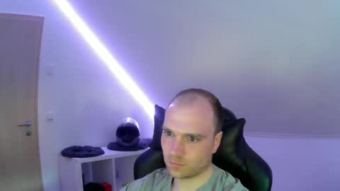 Snapshot of j_german783377 chatting on April 21, 5:50 pm here4y online show from April 21, 5:50 pm