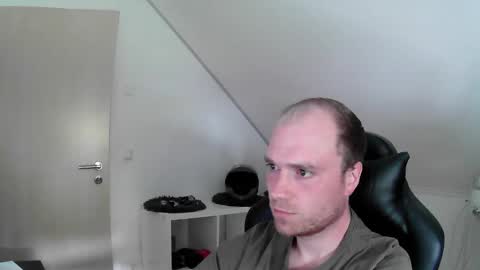 Snapshot of j_german783377 chatting on May 16, 2:16 pm here4y online show from May 16, 2:16 pm