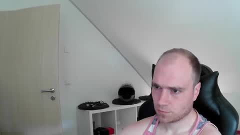 Snapshot of j_german783377 chatting on May 23, 5:34 am here4y online show from May 23, 5:34 am