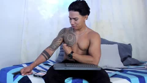 i am juan musiry independent model  online show from December 28, 3:26 pm