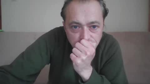 Snapshot of ja424387 chatting on November 11, 11:54 am Tomek online show from November 11, 11:54 am