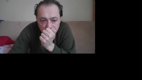 Snapshot of ja424387 chatting on January 15, 11:15 am Tomek online show from January 15, 11:15 am