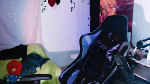 jade 18  online show from March 1, 4:14 am