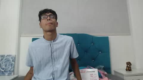 Snapshot of jacck_black chatting on June 22, 7:33 pm jacck_black online show from June 22, 7:33 pm