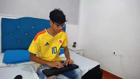 Snapshot of jacck_black chatting on July 5, 1:51 pm jacck_black online show from July 5, 1:51 pm