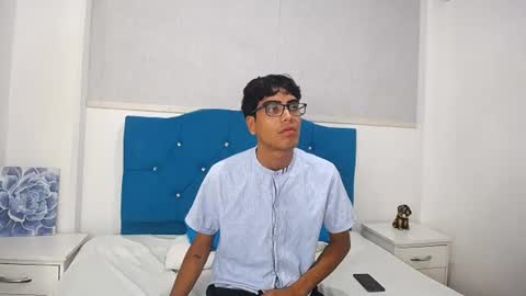 Snapshot of jacck_black chatting on July 6, 1:52 pm jacck_black online show from July 6, 1:52 pm