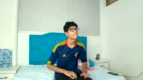 Snapshot of jacck_black chatting on July 7, 1:37 pm jacck_black online show from July 7, 1:37 pm