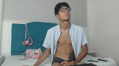 Snapshot of jacck_black chatting on July 22, 1:47 pm jacck_black online show from July 22, 1:47 pm