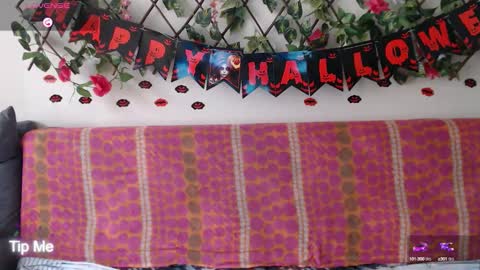 Jack and Emily online show from October 17, 5:04 pm