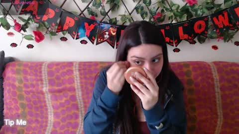 Jack and Emily online show from October 28, 4:53 pm