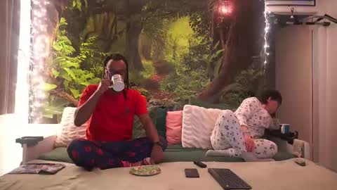 Snapshot of jack_for_jill chatting on January 6, 4:11 pm WelcomeEnjoy my Video selection. Im still recovering. Private shows are available today online show from January 6, 4:11 pm